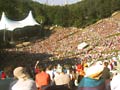 waldbühne in berlin beim  besuch des dalai lama