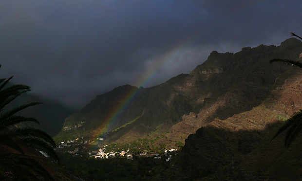 regenbogen über dem valle gran rey